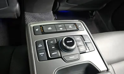 Hyundai Genesis 2016, 120476 км, за 6108.51 USD - фото 17