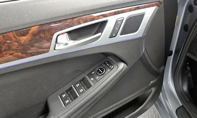 Hyundai Genesis 2016, 120476 км, за 6108.51 USD - фото 20