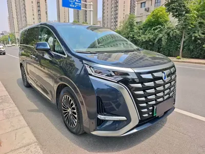 Denza Denza D9 2023, 36000 км, за 27298.44 USD