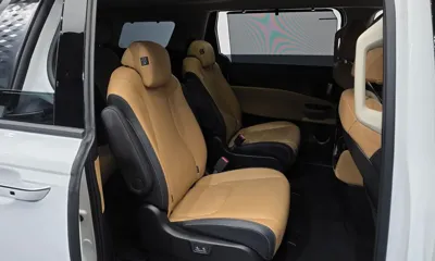 Kia Canival 2023, 77323 км, за 18071.89 USD - фото 12