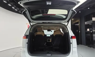 Kia Canival 2023, 77323 км, за 18071.89 USD - фото 20