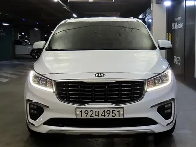 Kia Canival 2020, 126590 км, за 10278.96 USD