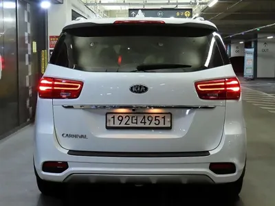 Kia Canival 2020, 126590 км, за 10278.96 USD