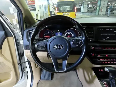 Kia Canival 2020, 126590 км, за 10278.96 USD - фото 12