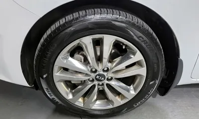 Kia Canival 2015, 119182 км, за 5939.87 USD
