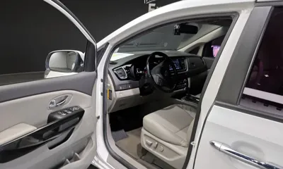 Kia Canival 2015, 119182 км, за 5939.87 USD - фото 10