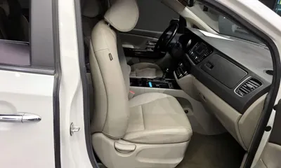 Kia Canival 2015, 119182 км, за 5939.87 USD - фото 12