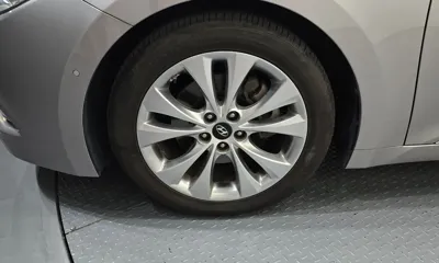 Hyundai Grandeur 2011, 155457 км, за 2953.92 USD