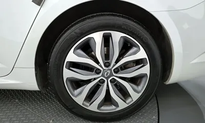 Renault-KoreaSamsung SM6