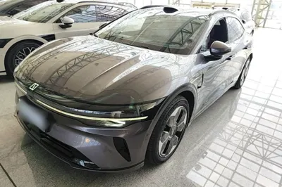 Zeekr 007GT · 2025 год