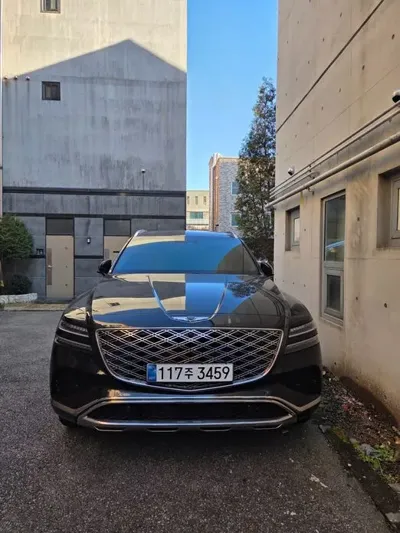 Genesis GV80 · 2025 год