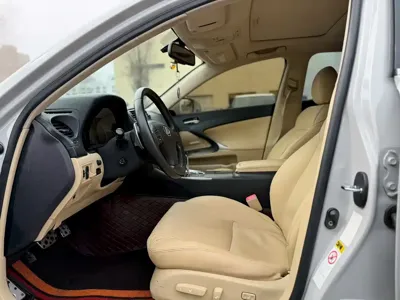 Lexus IS 2008, 190000 км, за 5826.1 USD