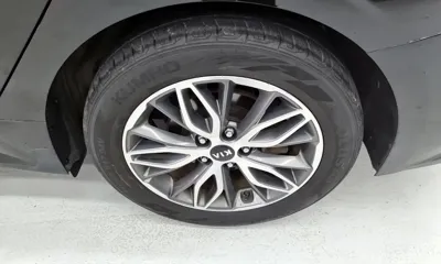 Kia K5 2021, 110000 км, за 10097.73 USD - фото 18