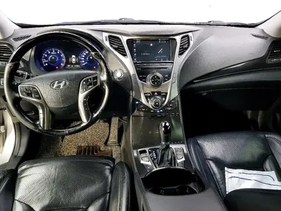 Hyundai Grandeur 2014, 411083 км, за 1625.17 USD