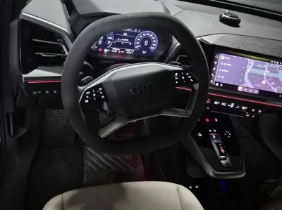 Audi Q4 e-tron 2025, 4500 км, за 31114.61 USD