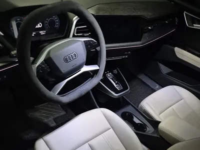 Audi Q4 e-tron 2025, 4500 км, за 31114.61 USD - фото 7