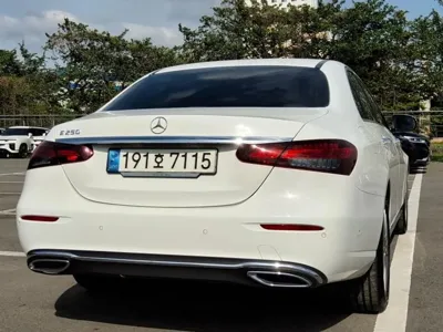 Mercedes-Benz E-Class 2023, 34850 км, за 10314.51 USD