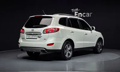 Hyundai Santafe 2012, 171422 км, за 3633.96 USD