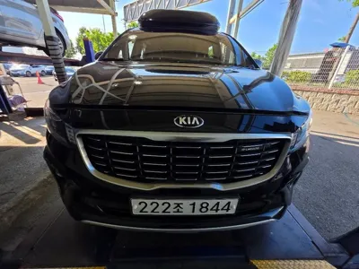 Kia Canival · 2019 год