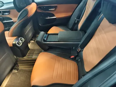 Mercedes-Benz C-Class 2024, 11000 км, за 24837.66 USD - фото 11