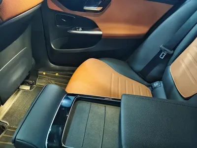 Mercedes-Benz C-Class 2024, 11000 км, за 24837.66 USD - фото 14