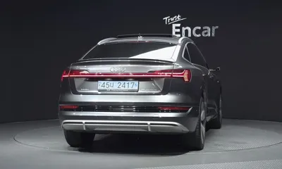 Audi e-tron 2022, 103450 км, за 29208.98 USD
