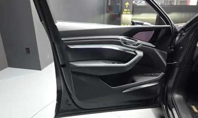 Audi e-tron 2022, 103450 км, за 29208.98 USD - фото 24