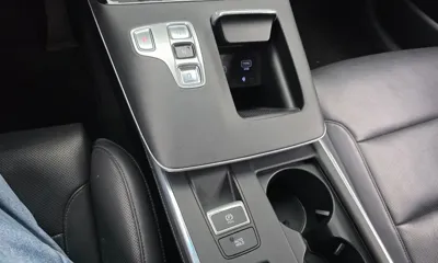 Hyundai Grandeur 2021, 82062 км, за 14651.29 USD - фото 9