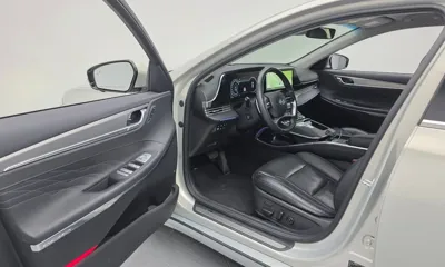 Hyundai Grandeur 2021, 82062 км, за 14651.29 USD - фото 10