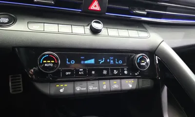 Hyundai Avante 2022, 60382 км, за 14769.59 USD - фото 17