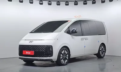Hyundai Staria · 2023 год