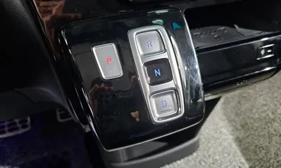 Hyundai Staria 2023, 80412 км, за 18508.74 USD - фото 9
