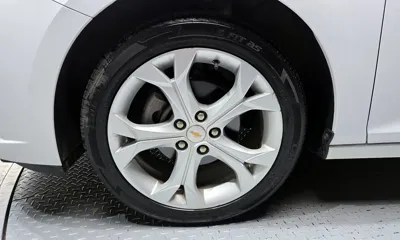 ChevroletGMDaewoo Cruze 2017, 99066 км, за 3577.94 USD