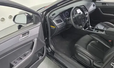 Hyundai Sonata 2017, 89306 км, за 6837.27 USD - фото 11
