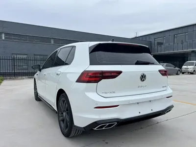 Volkswagen Golf 2022, 31000 км, за 19153.18 USD