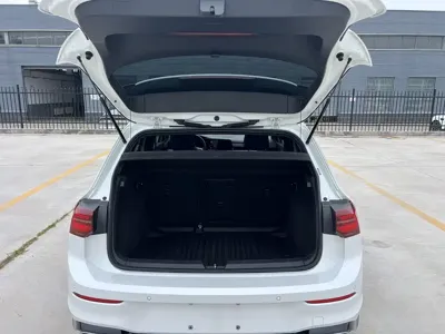 Volkswagen Golf 2022, 31000 км, за 19125.06 USD - фото 6