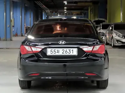 Hyundai Sonata 2011, 81976 км, за 2494.42 USD