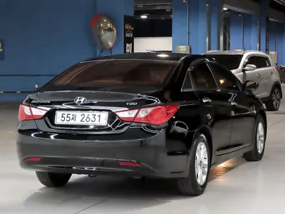 Hyundai Sonata 2011, 81976 км, за 2494.42 USD