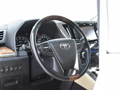 Toyota Alphard 2017, 110000 км, за 59887.01 USD - фото 13