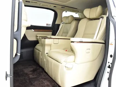 Toyota Alphard 2017, 110000 км, за 59887.01 USD - фото 17