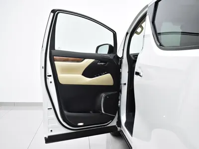 Toyota Alphard 2017, 110000 км, за 59887.01 USD - фото 20