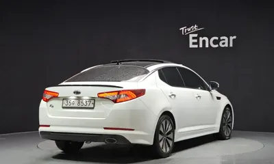 Kia K5 2012, 164341 км, за 2927.4 USD