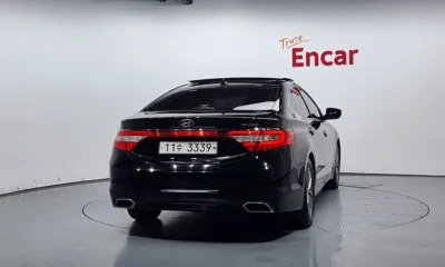 Hyundai Grandeur 2016, 109979 км, за 4532.32 USD