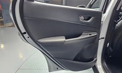 Hyundai Kona 2020, 107637 км, за 10921.14 USD - фото 25