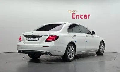 Mercedes-Benz E-Class 2019, 131060 км, за 14301.5 USD - фото 2