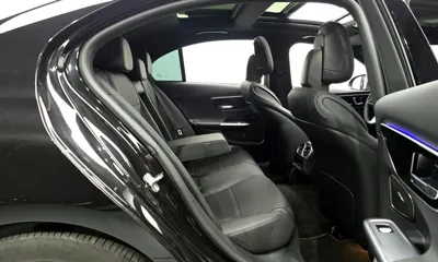 Mercedes-Benz C-Class 2024, 23023 км, за 27822.91 USD - фото 12