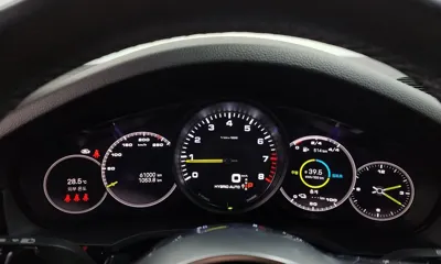 Porsche Cayenne 2022, 61000 км, за 59609.15 USD - фото 8