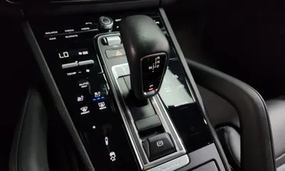 Porsche Cayenne 2022, 61000 км, за 59609.15 USD - фото 9