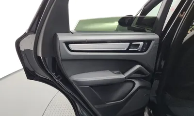 Porsche Cayenne 2022, 61000 км, за 59609.15 USD - фото 25