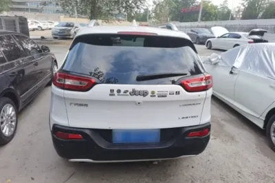 Jeep Cherokee 2017, 110200 км, за 7088 USD